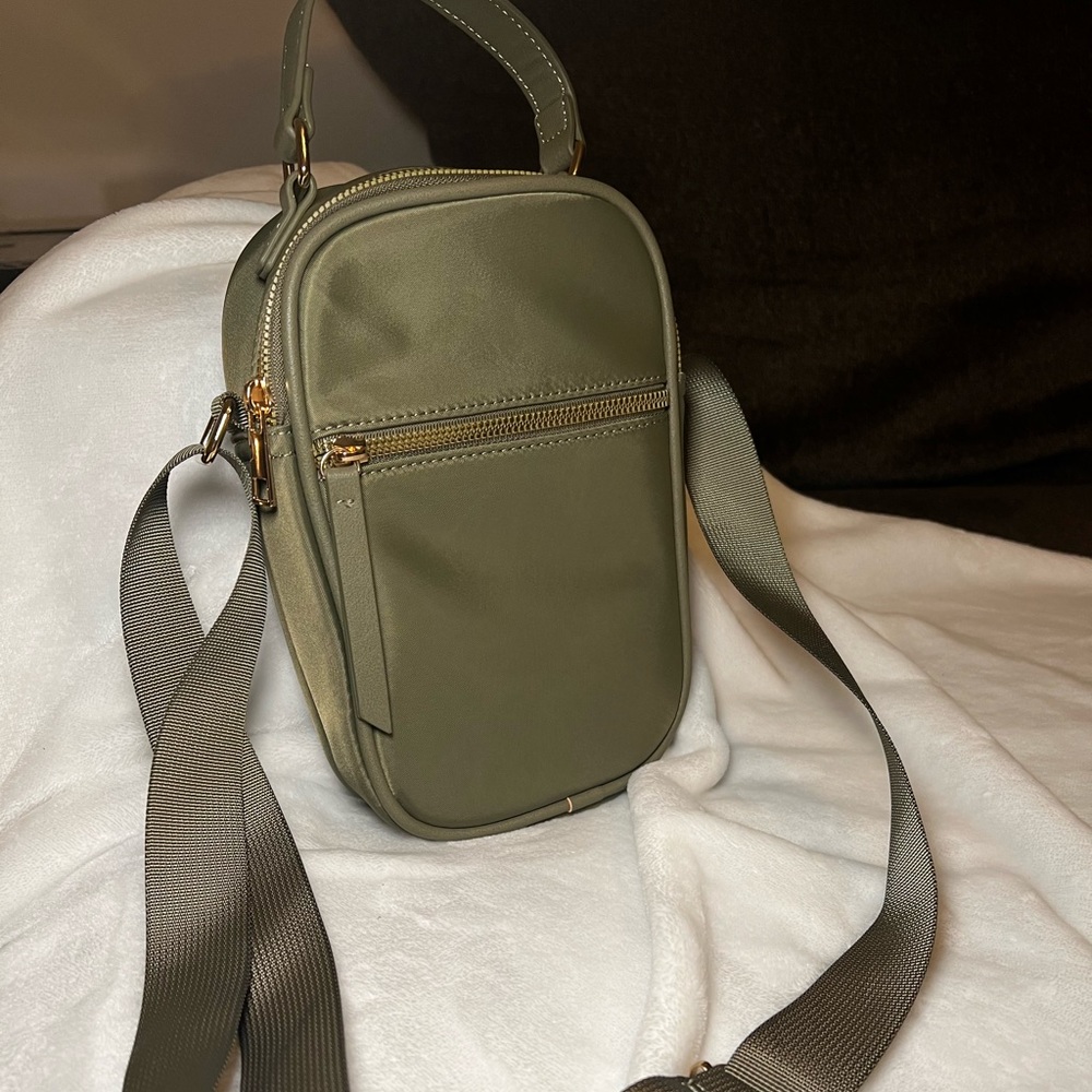 Green crossbody purse